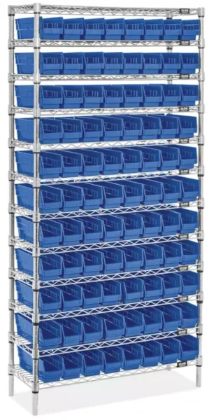 Una vista de un estante con compartimientos adicionales de tipo cajas de color azul